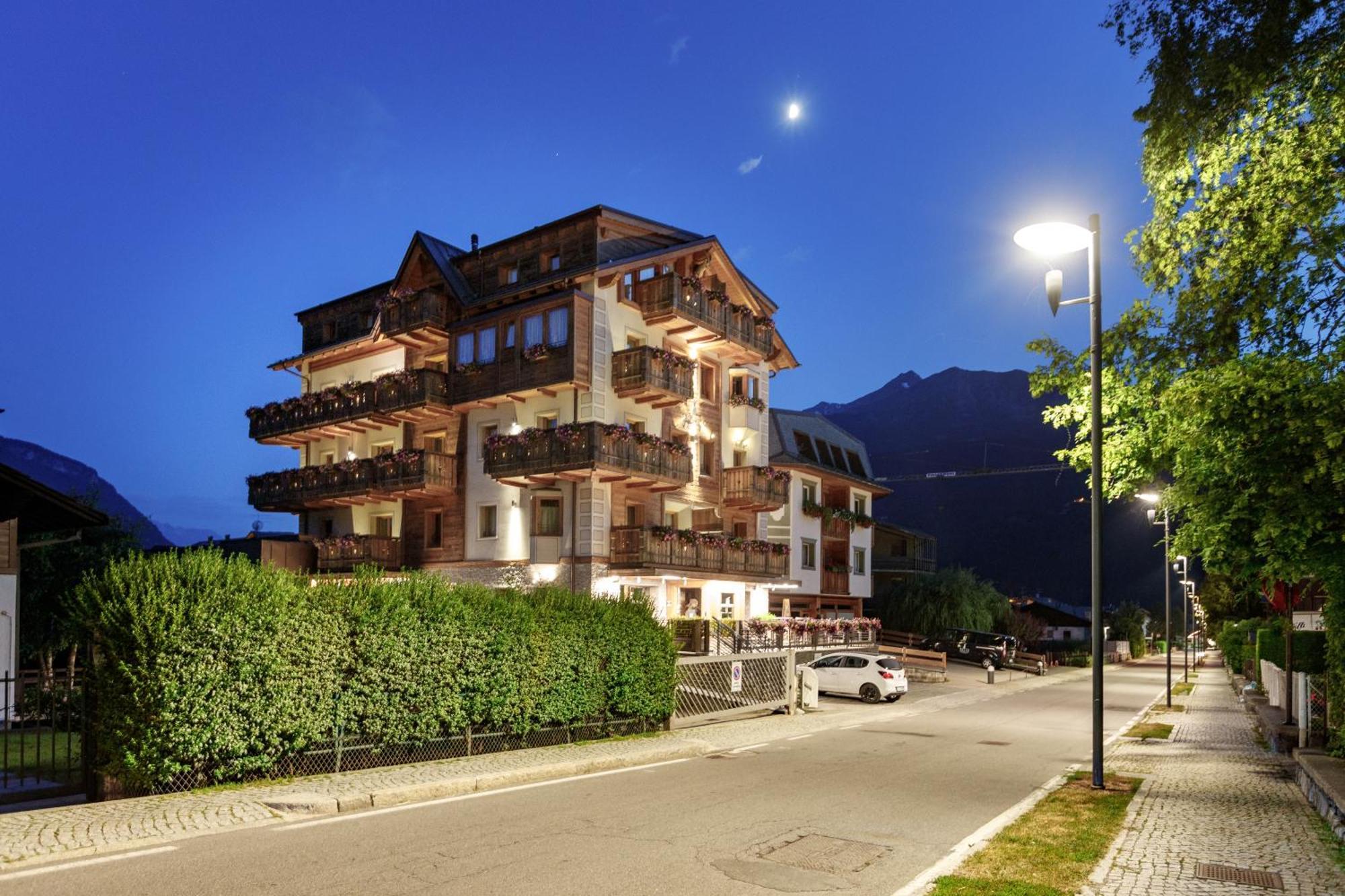 ホテル Sottovento Luxury Hospitality ボルミオ エクステリア 写真